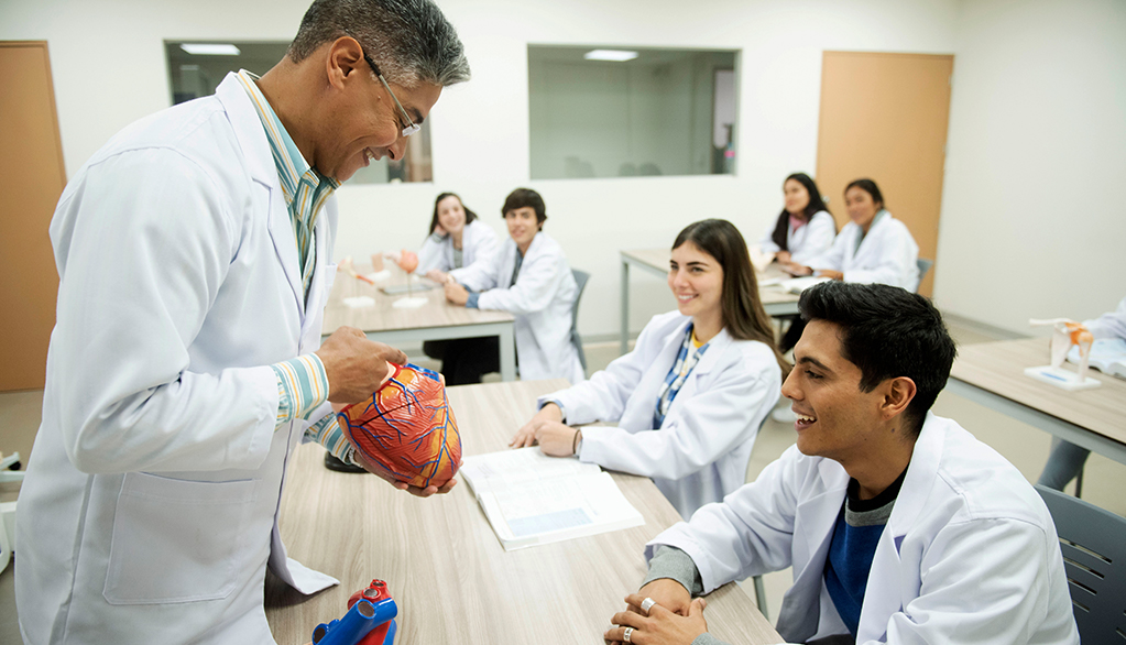 Docentes de Medicina Humana en la USIL Docentes de Medicina Humana en la USIL