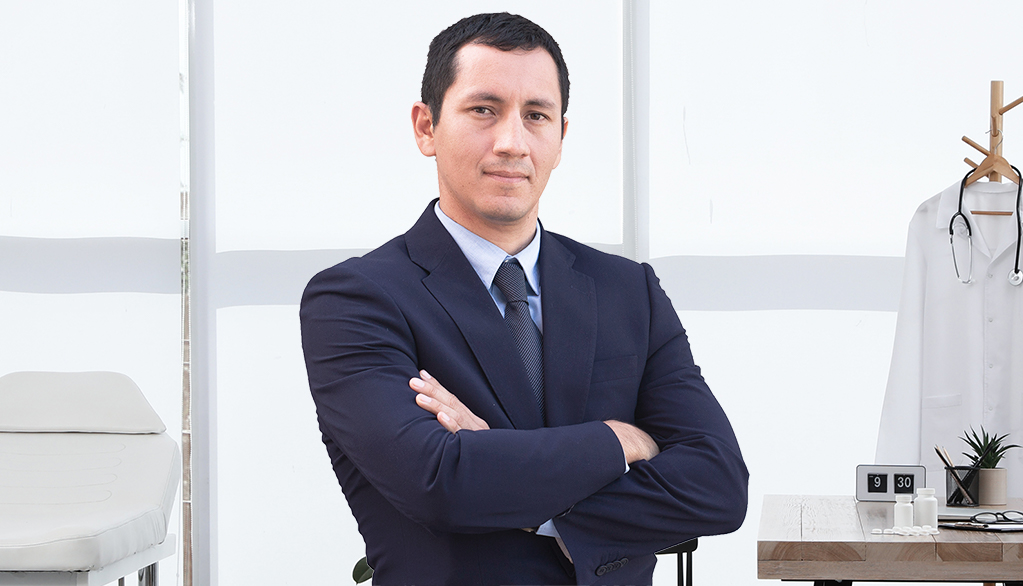Director de la carrera de Ciencias de la Actividad Física y del Deporte de la USIL Director de la carrera de Ciencias de la Actividad Física y del Deporte de la USIL