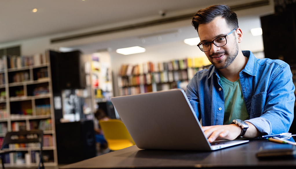 Conoce al equipo del sistema de bibliotecas de USIL Conoce al equipo del sistema de bibliotecas de USIL