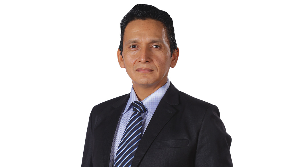 Renzon Cosme Pecho Director de la carrera de Ingeniería Ambiental