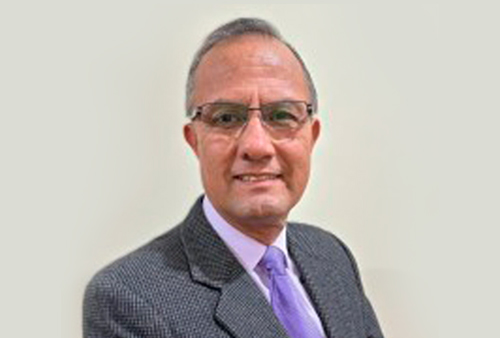 Dr. Hugo Meza Pérez​