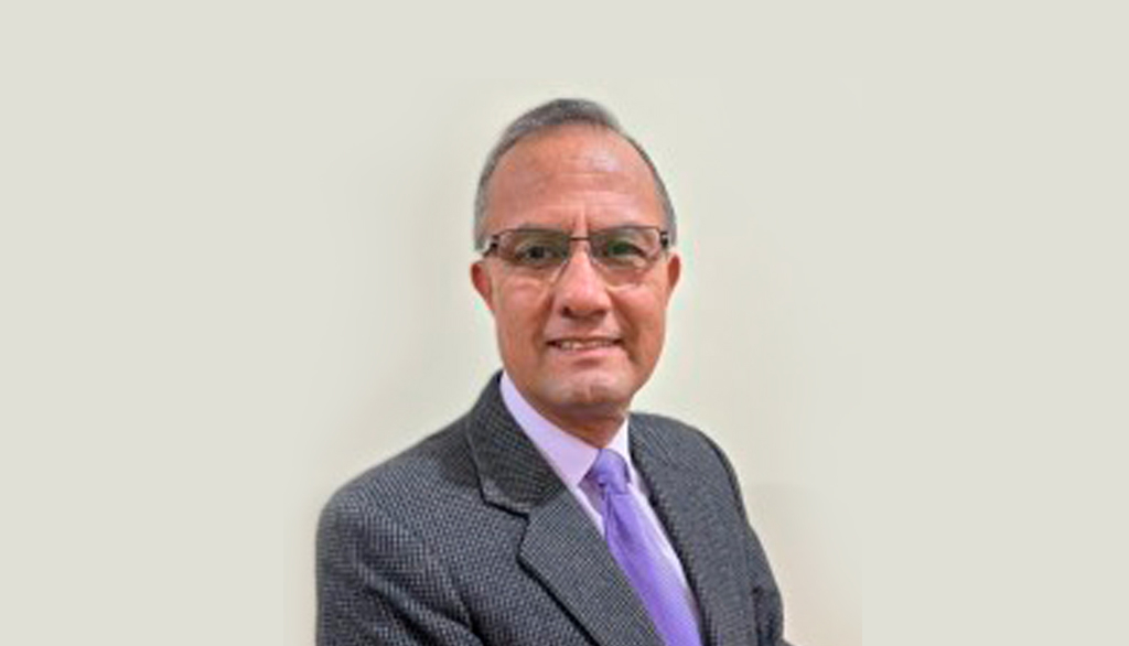 Dr. Hugo Meza Pérez​