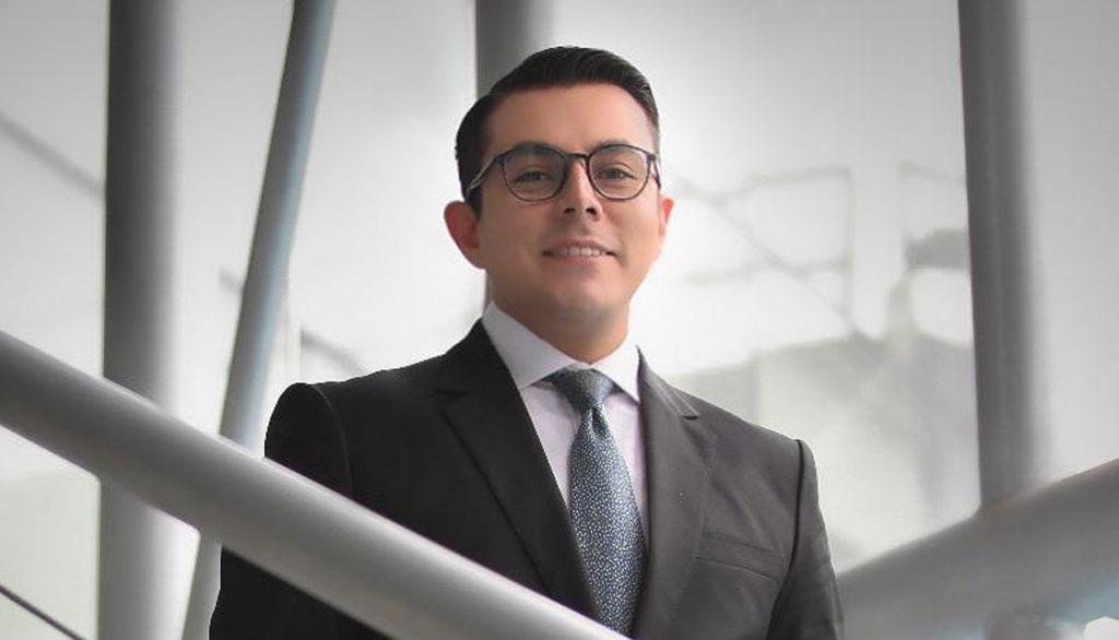 Mag. Erick Urbina Lovon Mag. Erick Urbina Lovon